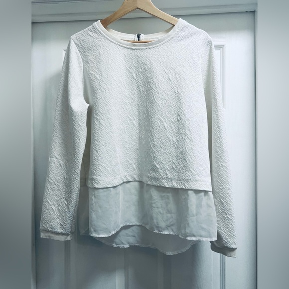 Joe Boxer Tops - Joe Boxer White Textured Sweatshirt